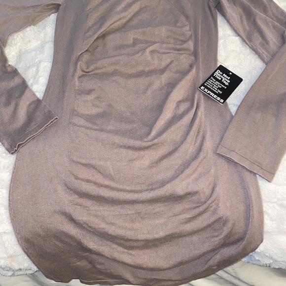 Express dress - Picture 3 of 4